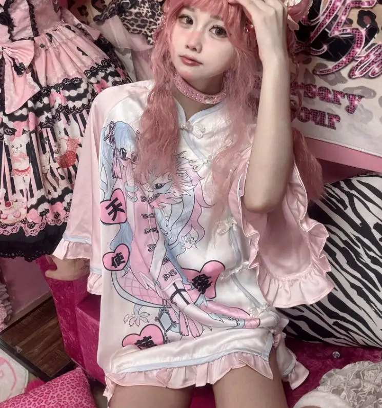 New Summer Subculture Cheongsam Collar Anime Printing Half-sleeved Top Elastic Waist Shorts Gothic Two-piece Set Women Outfits
New Summer Subculture Cheongsam Collar Anime Printing Half-sleeved Top Elastic Waist Shorts Gothic Two-piece Set Women Outfits