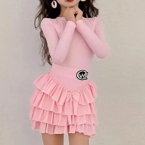 Children's Latin dance costumeNew style girlschildren's dance practice suit Pink high-end performance and show cake skirt Winter
Children's Latin dance costumeNew style girlschildren's dance practice suit Pink high-end performance and show cake skirt Winter