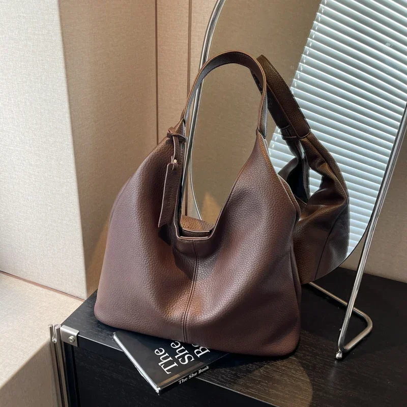 Vintage Handbag for Women Large Capacity 2024 New Autumn and Winter Casual Shoulder Crossbody Bag Commuting Tote Bag for Work
Vintage Handbag for Women Large Capacity 2024 New Autumn and Winter Casual Shoulder Crossbody Bag Commuting Tote Bag for Work