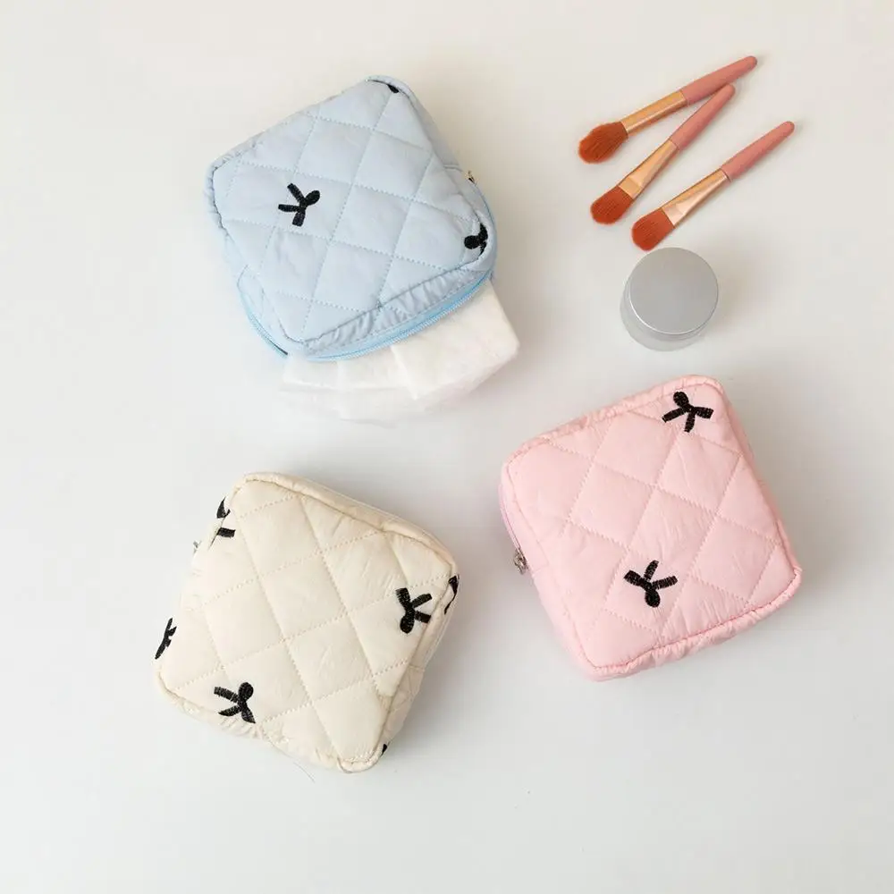 Cute Bow Sanitary Napkin Organizer Bag Coquette Quilted Women's Mini Clutch Bag Cotton Small Makeup Bag
Cute Bow Sanitary Napkin Organizer Bag Coquette Quilted Women's Mini Clutch Bag Cotton Small Makeup Bag