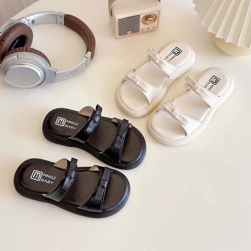 New Slippers Fashion Simple Summer Girls' Shoe Beach Seaside Vacation Kid Shoes Non Slip Soft Soled Comfort Sandals 2025 Klapki
New Slippers Fashion Simple Summer Girls' Shoe Beach Seaside Vacation Kid Shoes Non Slip Soft Soled Comfort Sandals 2025 Klapki