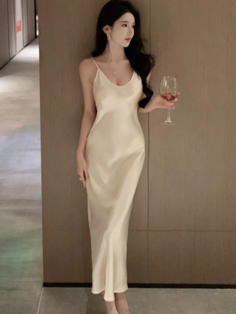 Elegant Satin Solid Party Dress for Women Sexy Spaghetti Strap Sleeveless Evening Dresses Summer Slim Casual Vestidos Long Robe
Elegant Satin Solid Party Dress for Women Sexy Spaghetti Strap Sleeveless Evening Dresses Summer Slim Casual Vestidos Long Robe
