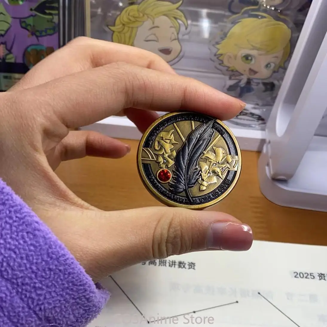 4cm Anime Game Love and Deepspace Sylus Kawaii Cosplay Black Feather Coin Pendant Keyring Backpack Keychain Fans Collection
4cm Anime Game Love and Deepspace Sylus Kawaii Cosplay Black Feather Coin Pendant Keyring Backpack Keychain Fans Collection