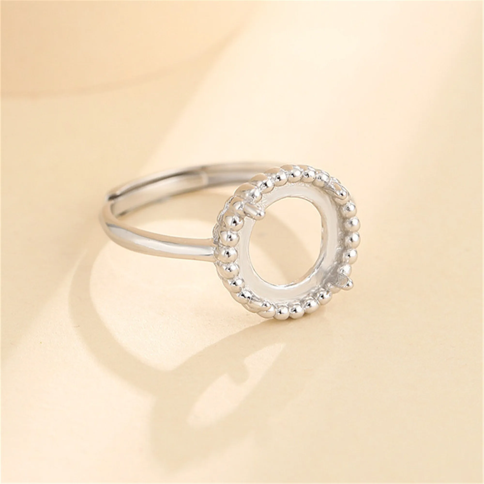 Ring Setting for 10x10mm Round Cabochons White Gold Plated 925 Silver Ring Base Adjustable Ring Blank SR0594
Ring Setting for 10x10mm Round Cabochons White Gold Plated 925 Silver Ring Base Adjustable Ring Blank SR0594