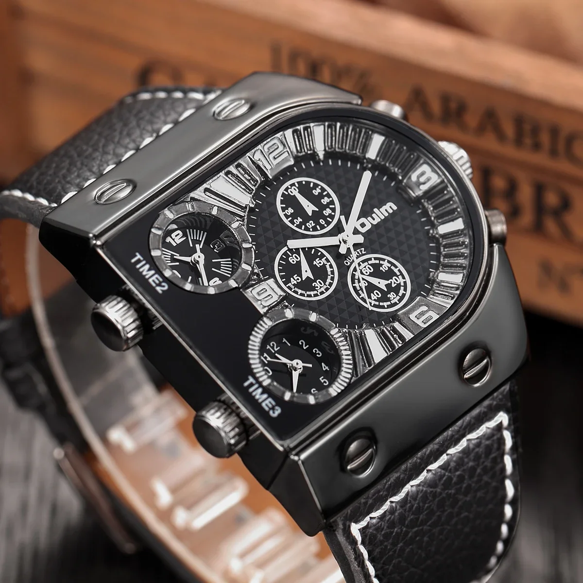 Oulm HP9315 Men's Unique Design Multi-Time Zone Military Clock Vintage Leather Strap Watch Male Outdoor Sports Wristwatch
Oulm HP9315 Men's Unique Design Multi-Time Zone Military Clock Vintage Leather Strap Watch Male Outdoor Sports Wristwatch