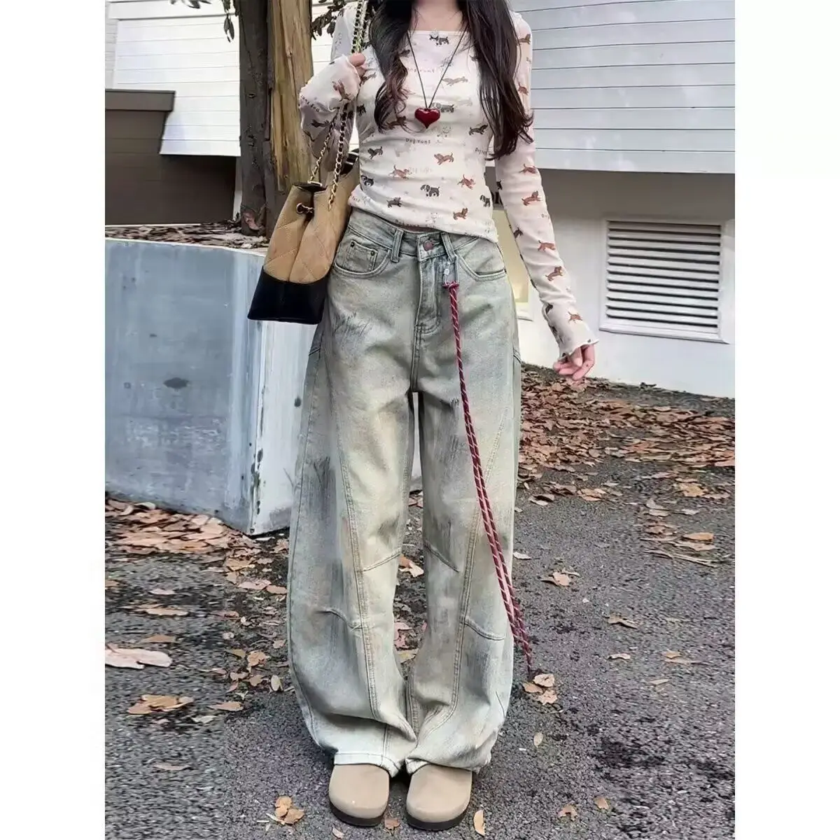 Винтажные прямые джинсы с американской талией для мужчин и женщин, свободные широкие длинные брюки со средней талией, смесь хлопка и полиэстера
Винтажные прямые джинсы с американской талией для мужчин и женщин, свободные широкие длинные брюки со средней талией, смесь хлопка и полиэстера