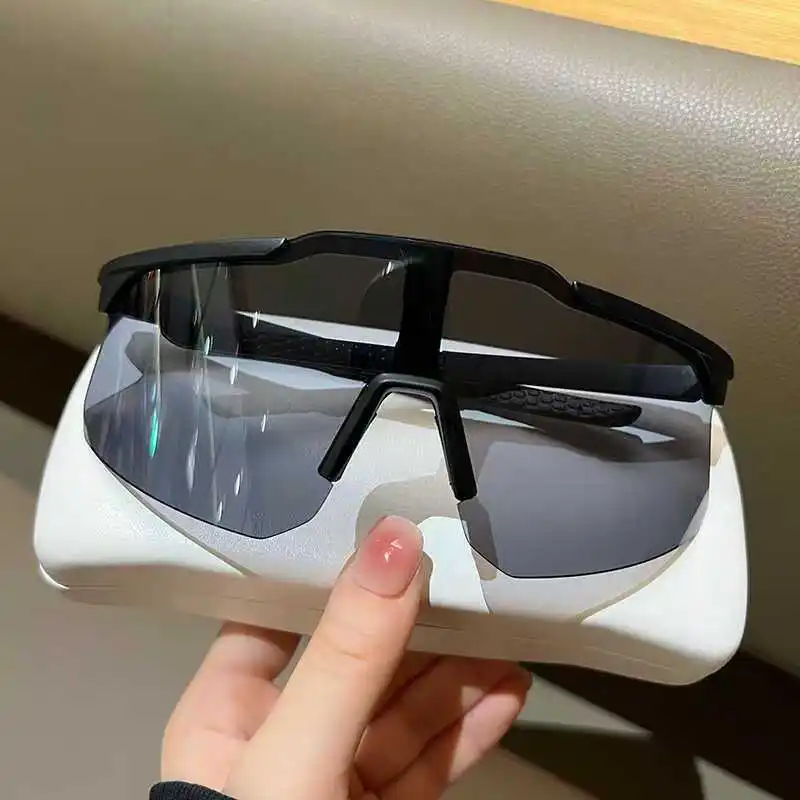 Киберпанк футуристические велосипедные солнцезащитные очки для мужчин и женщин, спортивные очки для бега на открытом воздухе, лыжные очки
Киберпанк футуристические велосипедные солнцезащитные очки для мужчин и женщин, спортивные очки для бега на открытом воздухе, лыжные очки