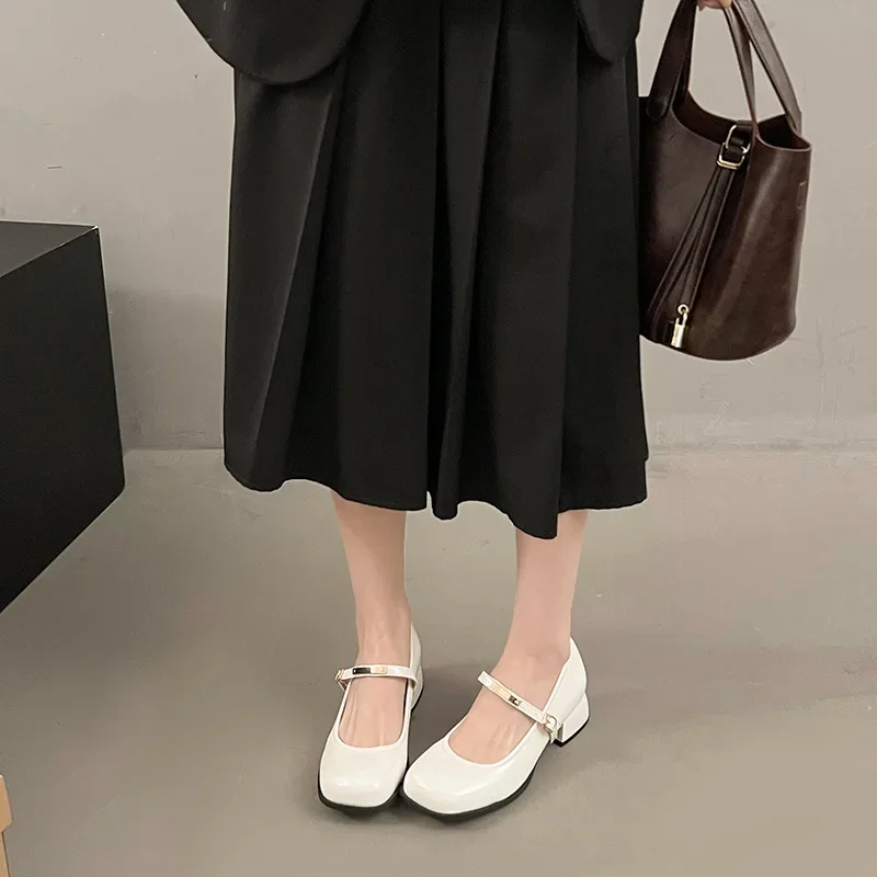 2025 New Round Toe Sandals Ladies Hollow Beach Elegant Shoes Shoes Women's Leather High Pumps Mary Janes Heels Female Footwear
2025 New Round Toe Sandals Ladies Hollow Beach Elegant Shoes Shoes Women's Leather High Pumps Mary Janes Heels Female Footwear