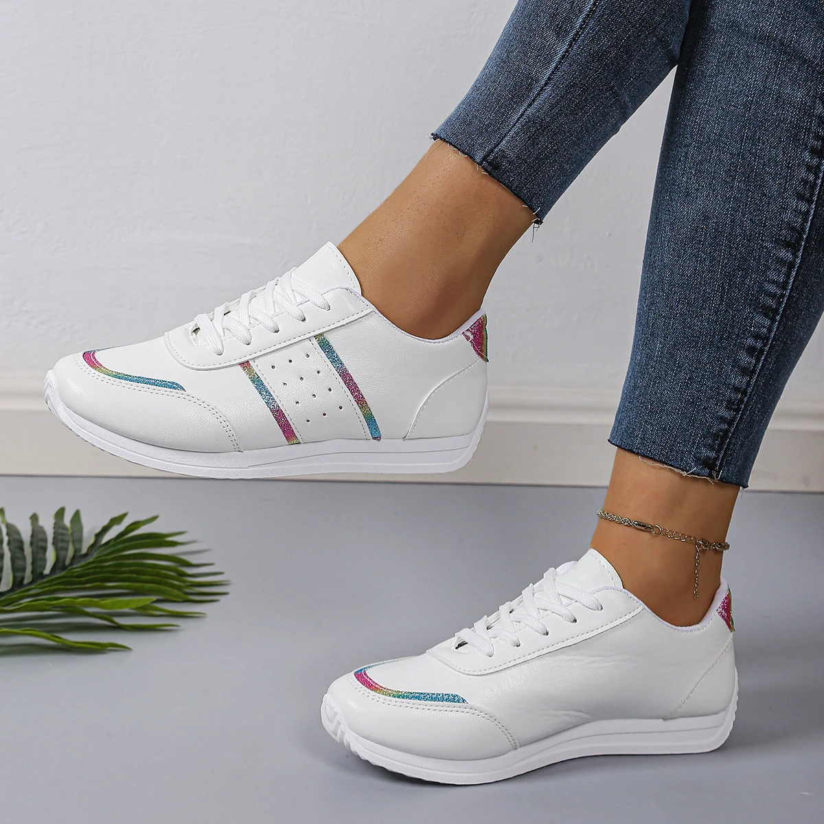 Women Sneakers 2024 New Summer Fashion Casual Light Loafers Breathable Designer Shoes Outdoor Sneakers Women Zapatos De Mujer
Women Sneakers 2024 New Summer Fashion Casual Light Loafers Breathable Designer Shoes Outdoor Sneakers Women Zapatos De Mujer