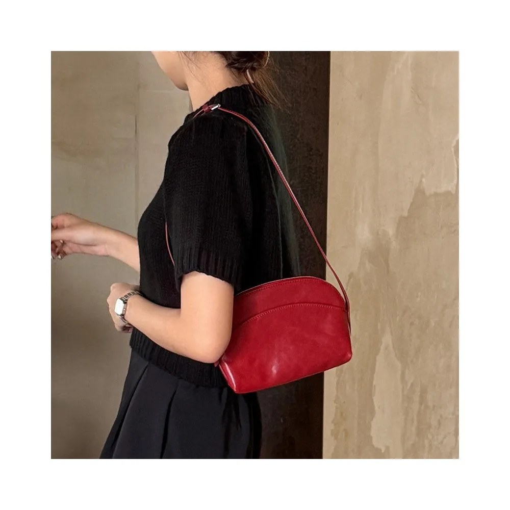 Shell Bag Women's 2026 New Niche Minimalist Style Retro Leather Small Bag Commuter Shoulder Messenger Fashionable and Simple
Shell Bag Women's 2026 New Niche Minimalist Style Retro Leather Small Bag Commuter Shoulder Messenger Fashionable and Simple