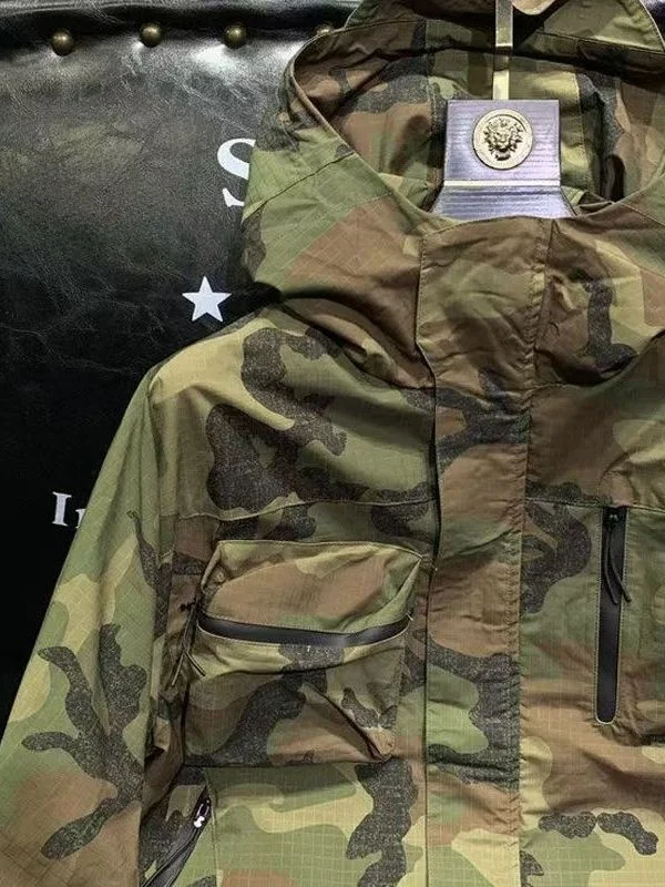 Men's Camouflage Jaet Hooded Double Layer Windproof Hiking Sunscreen Spring Autumn Loose ular Outerwear Coat Polyester
Men's Camouflage Jaet Hooded Double Layer Windproof Hiking Sunscreen Spring Autumn Loose ular Outerwear Coat Polyester
