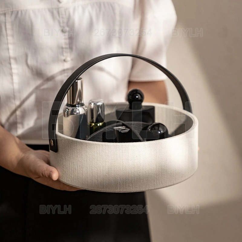 Легкий роскошный ящик для хранения украшения дома, отделение для косметики, ящик для хранения кофе, настольный органайзер для сухофруктов
Легкий роскошный ящик для хранения украшения дома, отделение для косметики, ящик для хранения кофе, настольный органайзер для сухофруктов