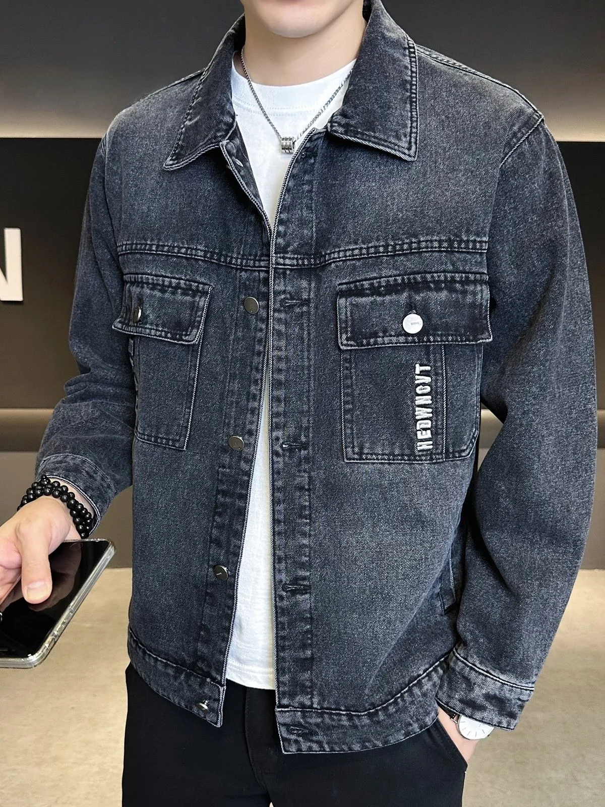 Мужская джинсовая куртка Pierre Cardin, повседневная американская одежда, осень-зима, новая модная брендовая повседневная рабочая одежда, куртка для мужчин
Мужская джинсовая куртка Pierre Cardin, повседневная американская одежда, осень-зима, новая модная брендовая повседневная рабочая одежда, куртка для мужчин