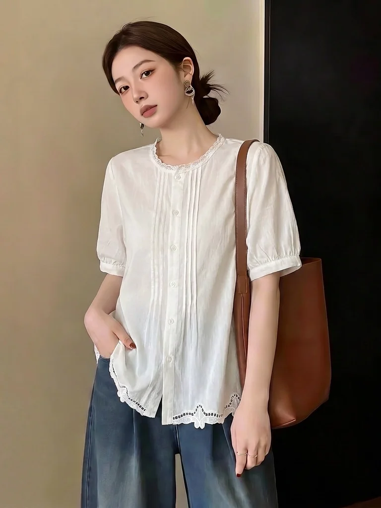 Cute Hollow out Hook Flower Short Sleeve Women's Shirt Korean Style Commute Loose Fit round Neck Casual Top for plus Size
Cute Hollow out Hook Flower Short Sleeve Women's Shirt Korean Style Commute Loose Fit round Neck Casual Top for plus Size