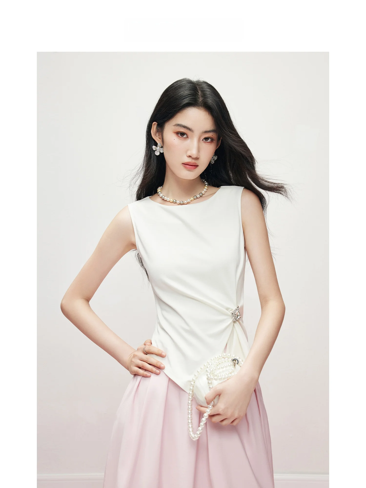 Elegant White 3D Knot Modal Cotton Sleeveless T-Shirt Women's Waist-Cinching Top Diamond Embellished Short Style by Mandy Zhang
Elegant White 3D Knot Modal Cotton Sleeveless T-Shirt Women's Waist-Cinching Top Diamond Embellished Short Style by Mandy Zhang
