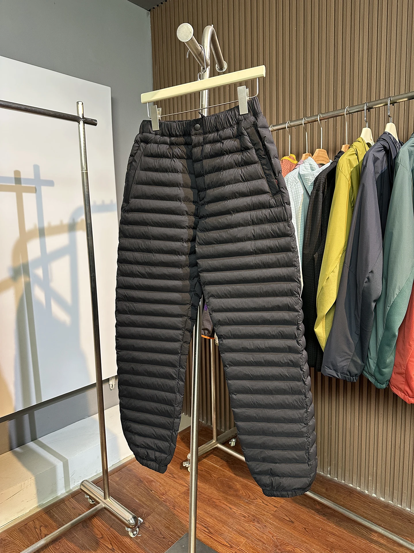 Water-Resistant Thickened Winter Cotton Pants Men's Outdoor Warmth-Friendly Windproof Machine-Washable Standard-Fit Straight-Leg
Water-Resistant Thickened Winter Cotton Pants Men's Outdoor Warmth-Friendly Windproof Machine-Washable Standard-Fit Straight-Leg