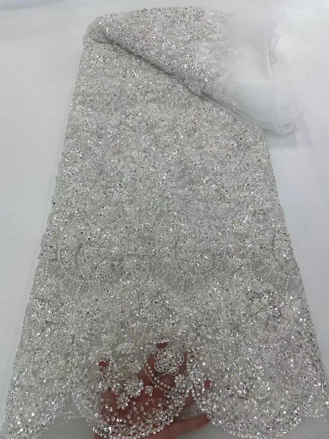 White African Groom Sequins Lace Fabric 2025 High Quality French Tulle Lace Nigerian Beads Net Lace Fabric For Woman Party Dress
White African Groom Sequins Lace Fabric 2025 High Quality French Tulle Lace Nigerian Beads Net Lace Fabric For Woman Party Dress