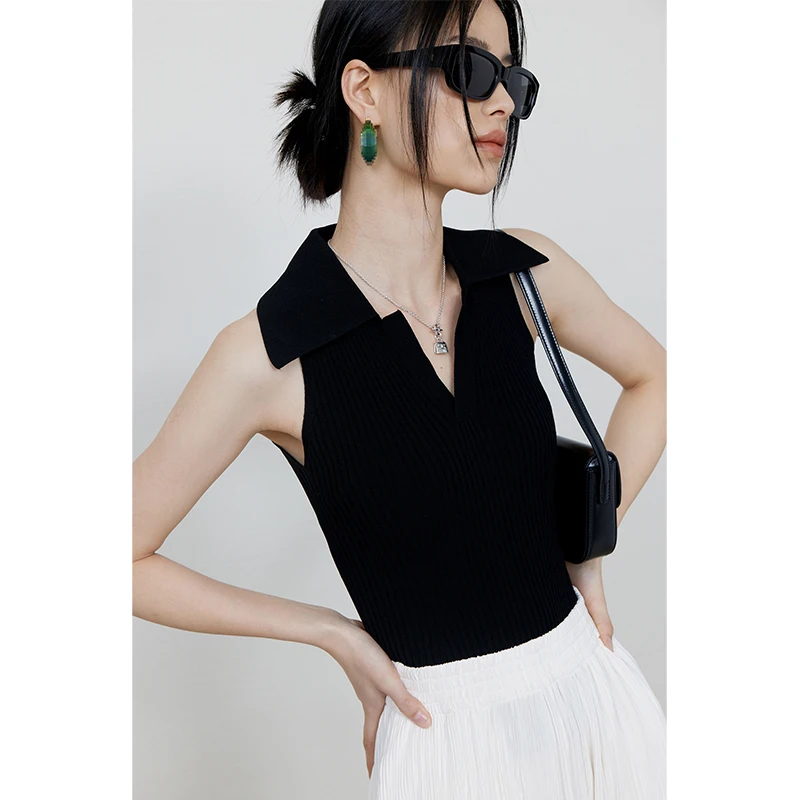 Black Slim Fit Neck Shirt Women's Summer Thin Sleeveless Simple Style V-Neck Top Fashionable Casual Wear for Women
Black Slim Fit Neck Shirt Women's Summer Thin Sleeveless Simple Style V-Neck Top Fashionable Casual Wear for Women