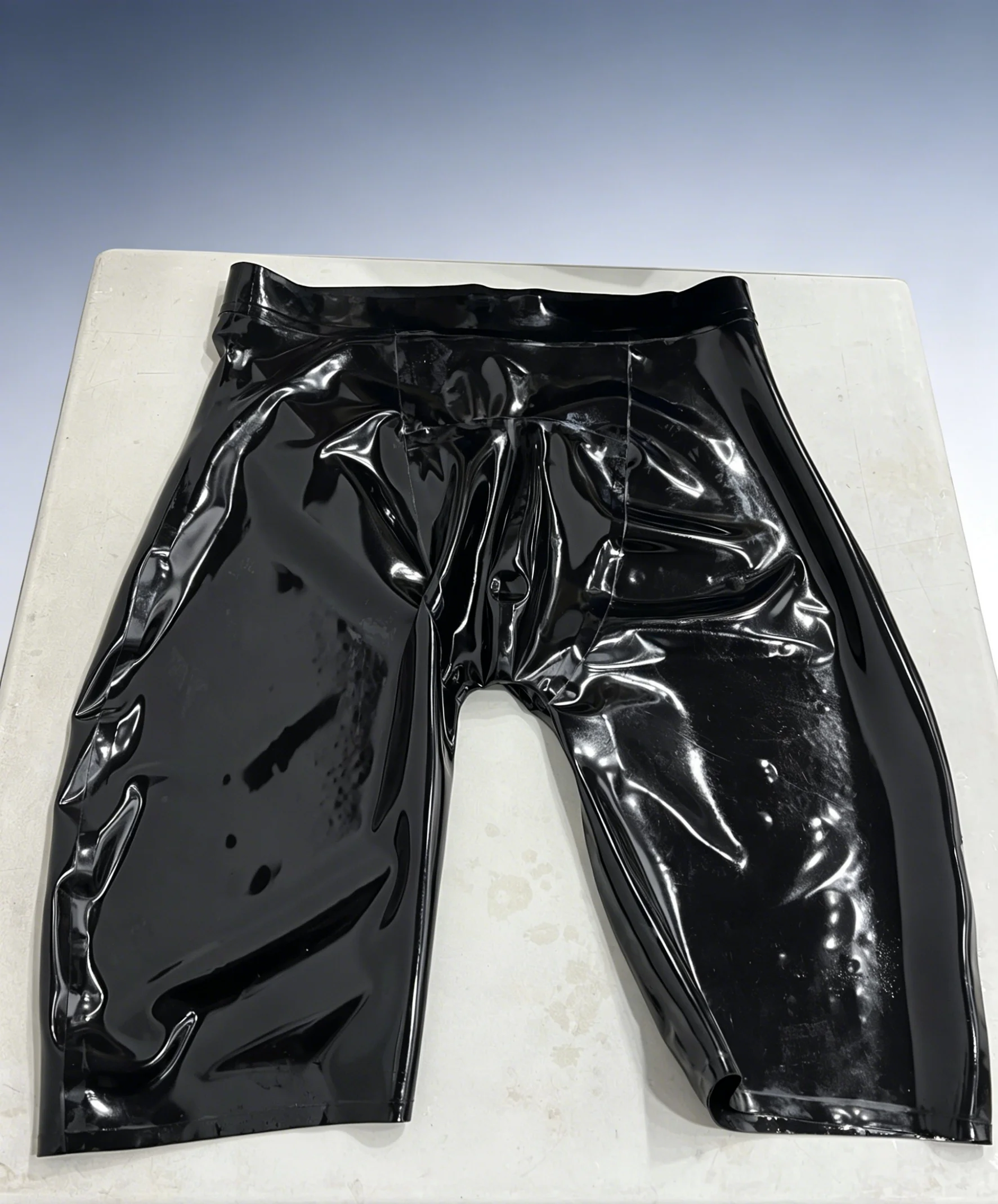 High Elastic Black Latex Shorts Knee Long Boxer Pants for Men Glossy Natural Rubber Underwear Stage Wear
High Elastic Black Latex Shorts Knee Long Boxer Pants for Men Glossy Natural Rubber Underwear Stage Wear