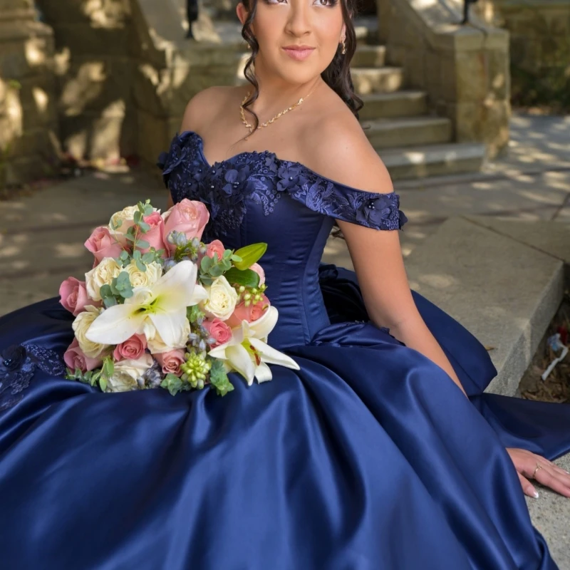 Темно-синие платья для выпускного бала с открытыми плечами, аппликациями, кружевом, бисером, кристаллами, бантом, корсетом, для вечеринки, дня рождения, на 16-летие, Vestidos
Темно-синие платья для выпускного бала с открытыми плечами, аппликациями, кружевом, бисером, кристаллами, бантом, корсетом, для вечеринки, дня рождения, на 16-летие, Vestidos