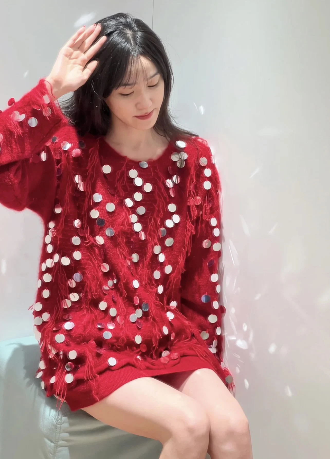 Autumn Winter Cashmere Red Sequined Fringed Sweater Women Fashion Crew Neck Long Sleeve Knitted Tassel Pullovers Outer Wear C137
Autumn Winter Cashmere Red Sequined Fringed Sweater Women Fashion Crew Neck Long Sleeve Knitted Tassel Pullovers Outer Wear C137