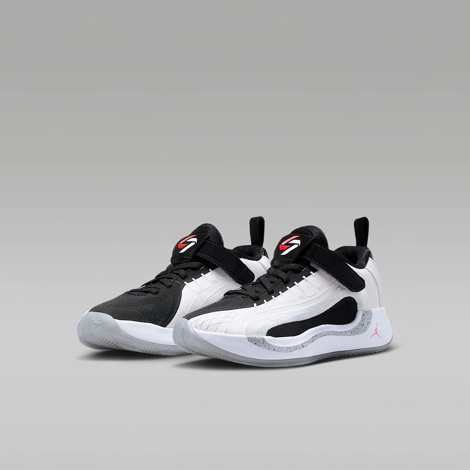 Оригинальная детская амортизирующая и износостойкая спортивная обувь Nike JORDAN на липучке HJ5226-101
Оригинальная детская амортизирующая и износостойкая спортивная обувь Nike JORDAN на липучке HJ5226-101