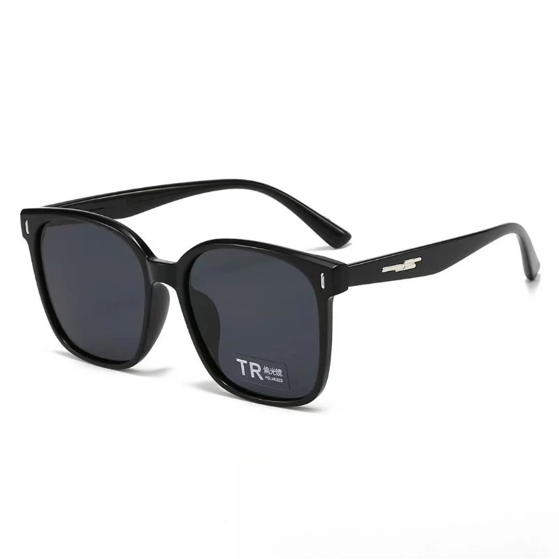 2025 Korean Square Sunglasses Women, TR90 Lightweight Oversized Frame UV400 Polarized Retro Luxury for Driving & Street
2025 Korean Square Sunglasses Women, TR90 Lightweight Oversized Frame UV400 Polarized Retro Luxury for Driving & Street