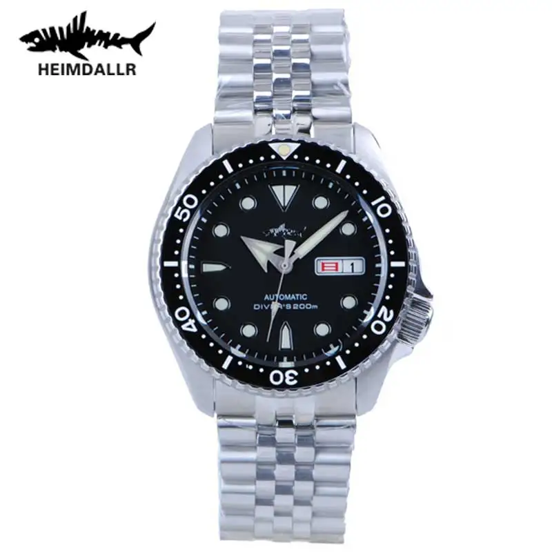 Мужские часы для дайвинга HEIMDALLR SKX007 с сапфировым стеклом Sharkey C3, светящиеся водонепроницаемые механические часы 200 м для дайвинга NH35
Мужские часы для дайвинга HEIMDALLR SKX007 с сапфировым стеклом Sharkey C3, светящиеся водонепроницаемые механические часы 200 м для дайвинга NH35