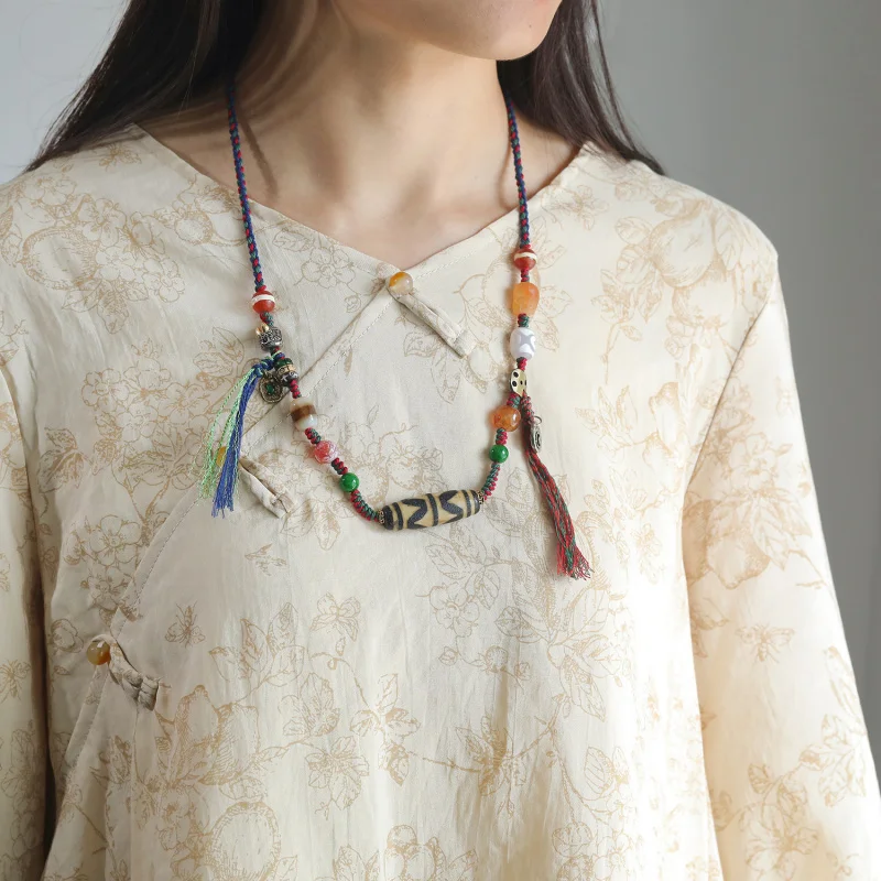 Necklace, Woven Sweater Chain, Double Tiger Tooth Agate Dzi Bead, Vintage Ethnic Style Pendant Accessory
Necklace, Woven Sweater Chain, Double Tiger Tooth Agate Dzi Bead, Vintage Ethnic Style Pendant Accessory