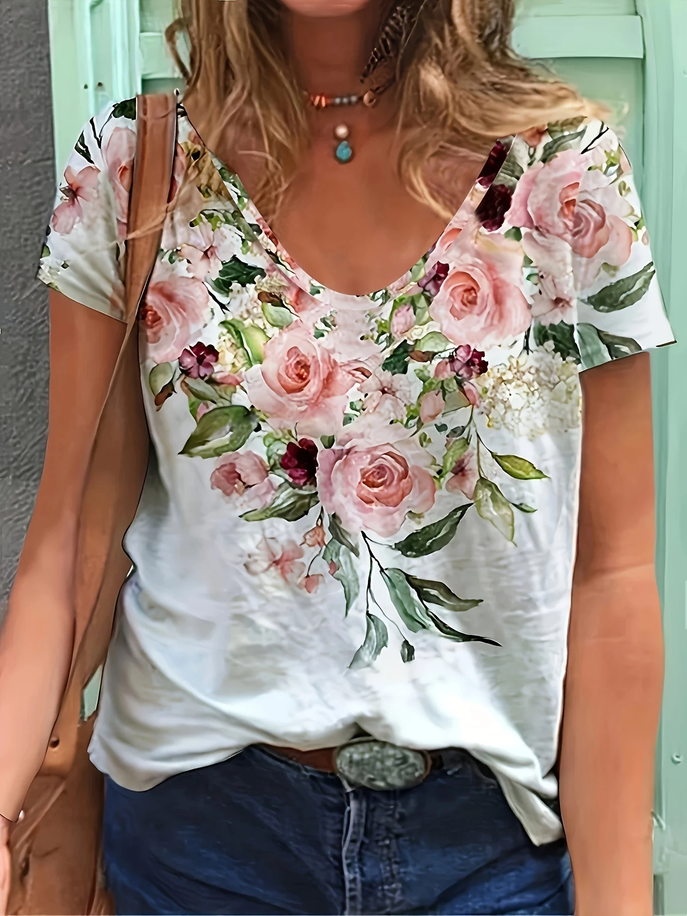 Beautiful Flowers Print V-neck Women T-shirt Leisure Style Slim Fit Women Short Sleeved Quick Drying Trendy Vacation Clothing
Beautiful Flowers Print V-neck Women T-shirt Leisure Style Slim Fit Women Short Sleeved Quick Drying Trendy Vacation Clothing