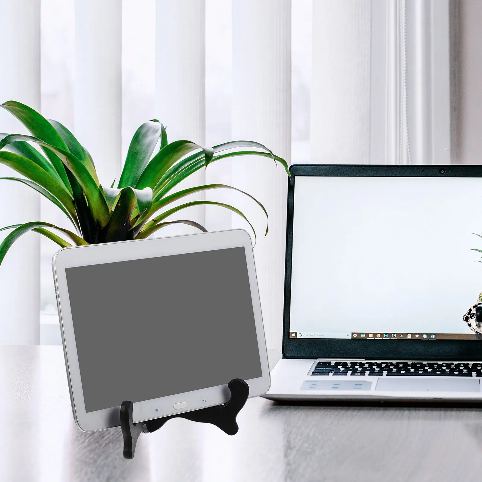 4Pcs Display Stand Base Modern Multi-Functional Bracket for Plate Dish Phone Photo Certificate Awards Craft Display Home Office
4Pcs Display Stand Base Modern Multi-Functional Bracket for Plate Dish Phone Photo Certificate Awards Craft Display Home Office