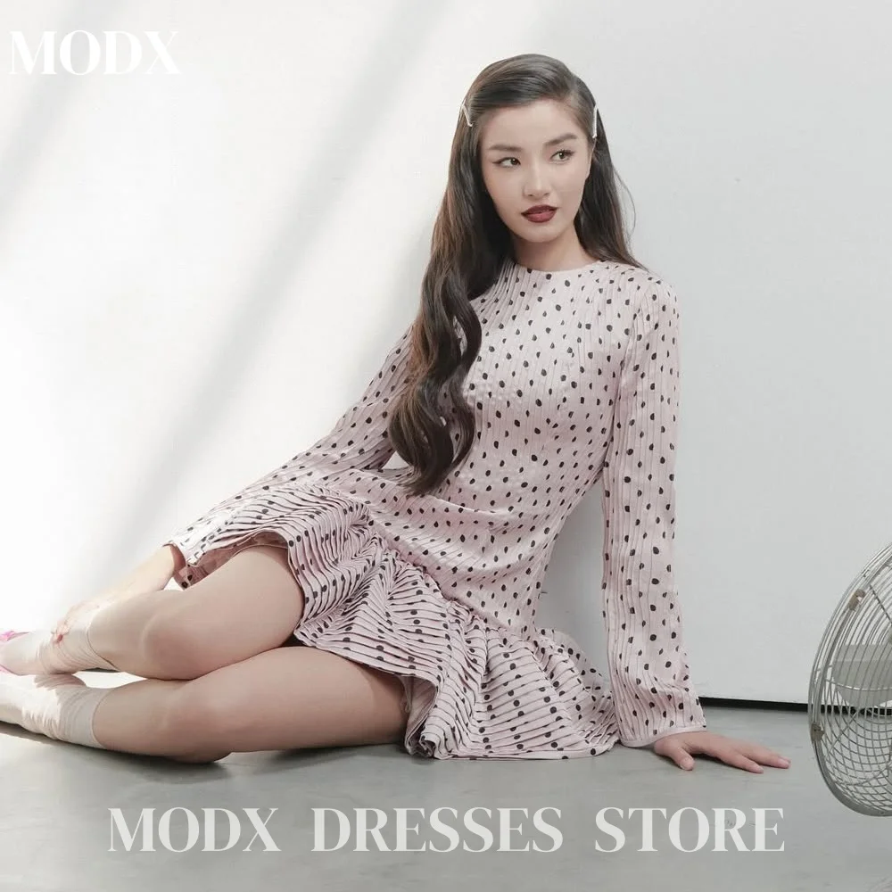 MODX Modern O-Neck A-line Short Party Dresses Long Sleeve Dot Tiered Birthday Party Dresses Street photography Customsied 2025
MODX Modern O-Neck A-line Short Party Dresses Long Sleeve Dot Tiered Birthday Party Dresses Street photography Customsied 2025