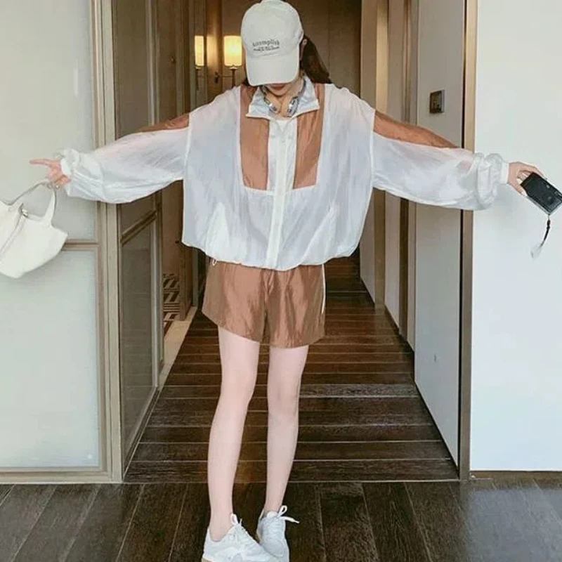2024 Women's Clothing Summer Stand Collar Long Sleeve Elastic Waist Printed Spliced Fashion All-match Loose Commuter Short Sets
2024 Women's Clothing Summer Stand Collar Long Sleeve Elastic Waist Printed Spliced Fashion All-match Loose Commuter Short Sets