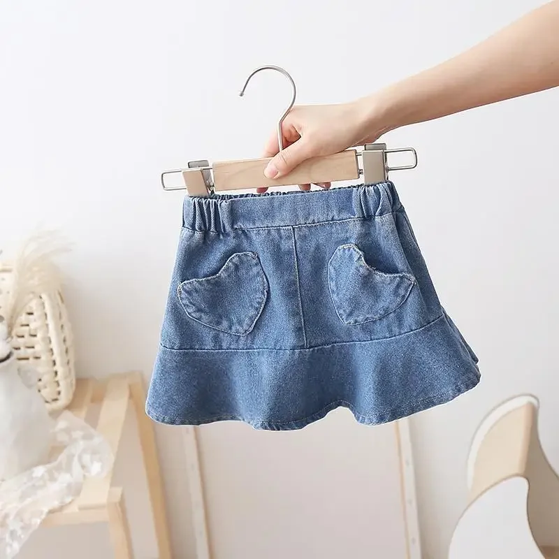 2024 Summer Girls Cute Jeans Skirt with Heart Pocket Baby Kids Children Denim Skirt
2024 Summer Girls Cute Jeans Skirt with Heart Pocket Baby Kids Children Denim Skirt
