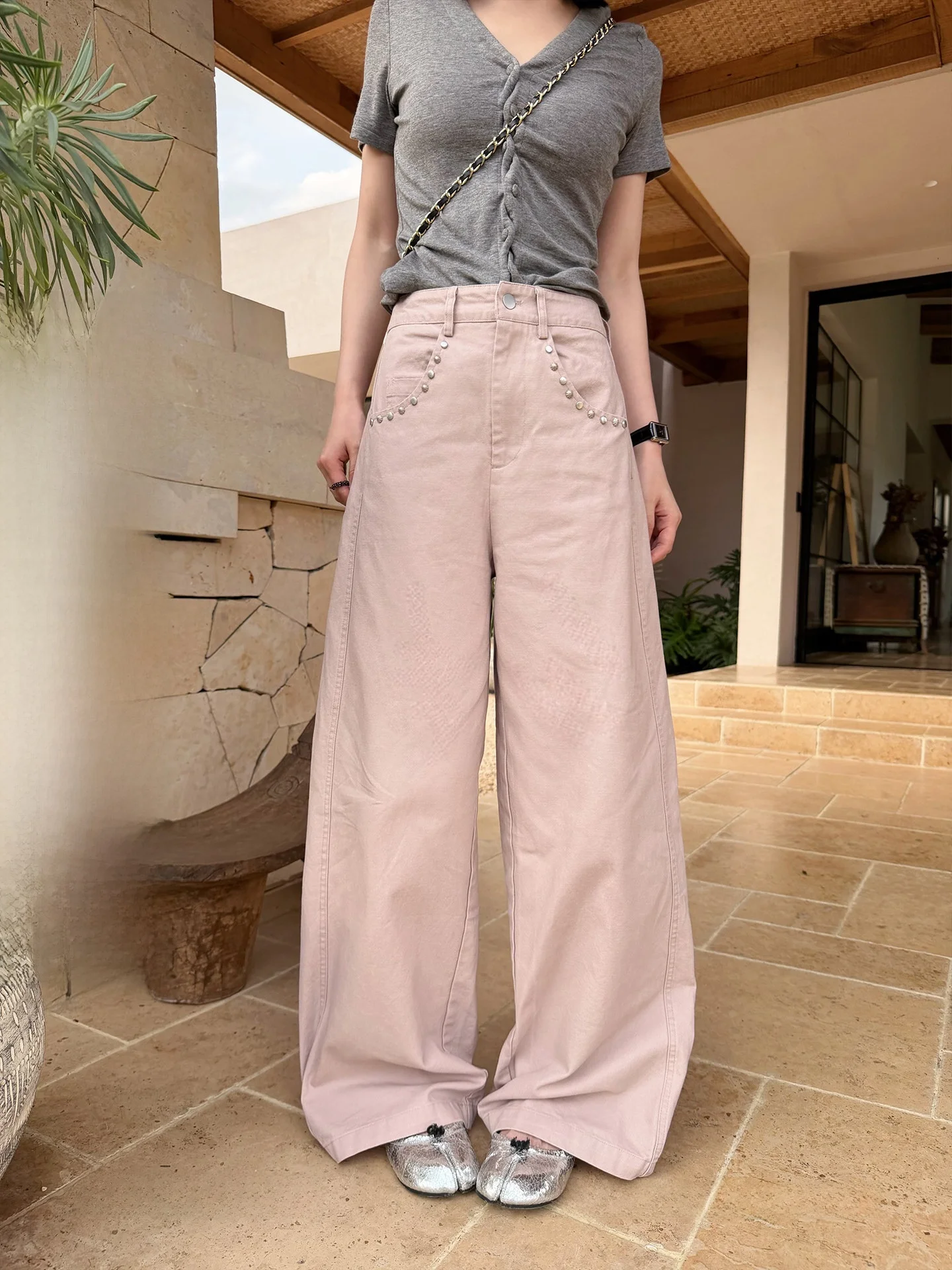 Casual Pure Cotton Wide Leg Jeans Women's Loose Fit Decorative Rivet Design Korean Style Natural Waist Zipper Closure C...
Casual Pure Cotton Wide Leg Jeans Women's Loose Fit Decorative Rivet Design Korean Style Natural Waist Zipper Closure C...