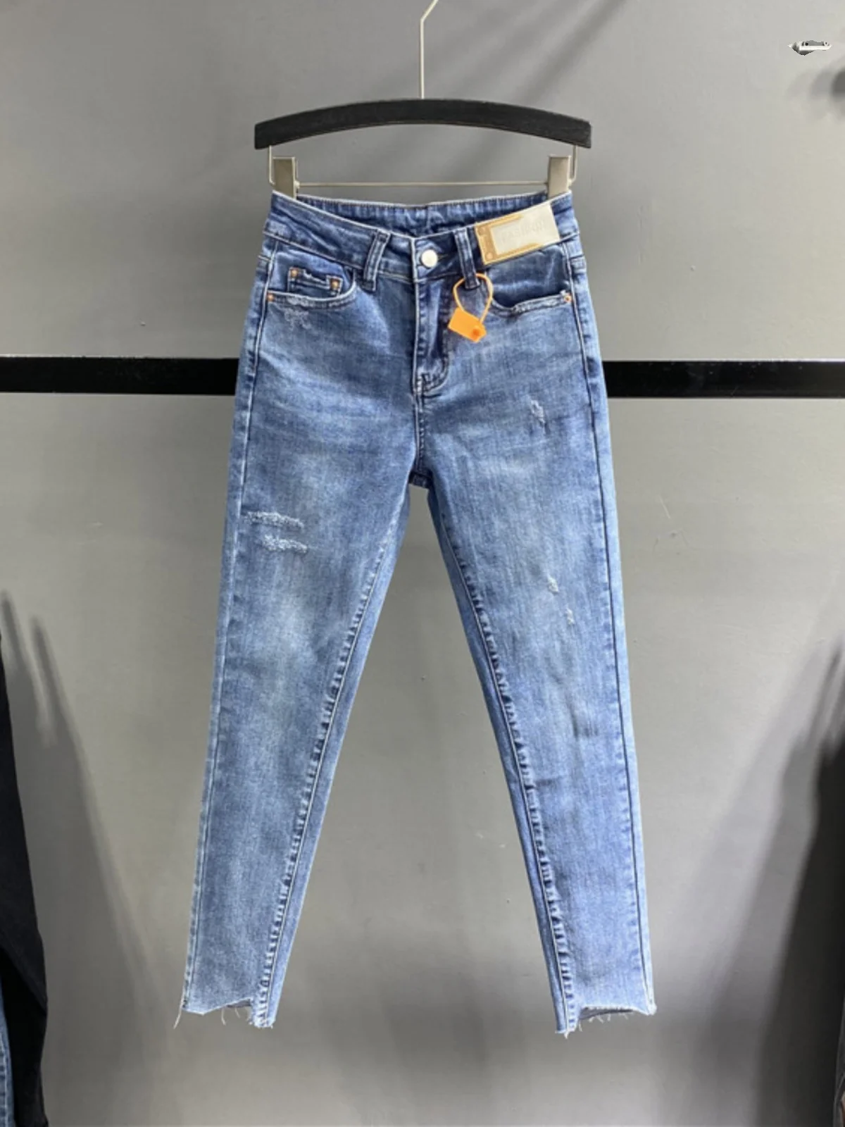 Spring 2026 Women's Slim Fit Jeans Elastic Hem Washed Cotton Stretch Denim Versatile Bootcut Pants mid Waist Natural Color
Spring 2026 Women's Slim Fit Jeans Elastic Hem Washed Cotton Stretch Denim Versatile Bootcut Pants mid Waist Natural Color