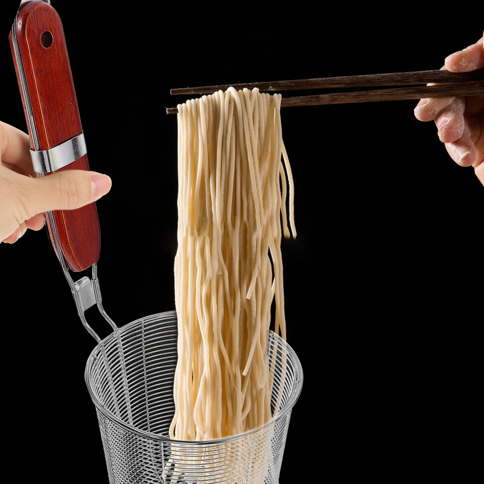 2Pcs Stainless Steel Mesh Spider Strainer Long Wood Handle Comfortable Grip Kitchen Skimmer for Noodles Dumplings Frying
2Pcs Stainless Steel Mesh Spider Strainer Long Wood Handle Comfortable Grip Kitchen Skimmer for Noodles Dumplings Frying