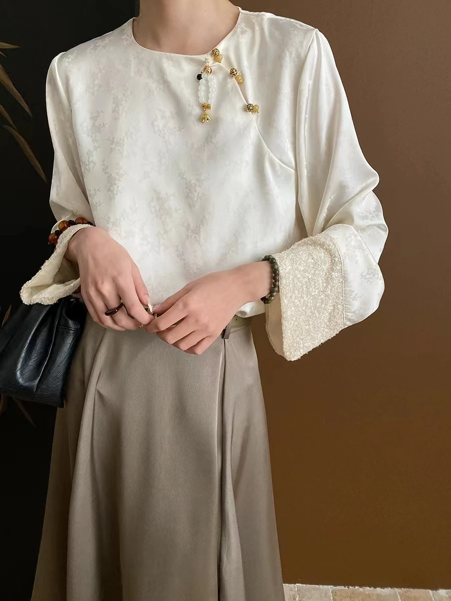 New Chinese Design Slanted Placket Buckle Sequin Sleeves Patchwork Jacquard Shirt Top For Women's Clothing
New Chinese Design Slanted Placket Buckle Sequin Sleeves Patchwork Jacquard Shirt Top For Women's Clothing