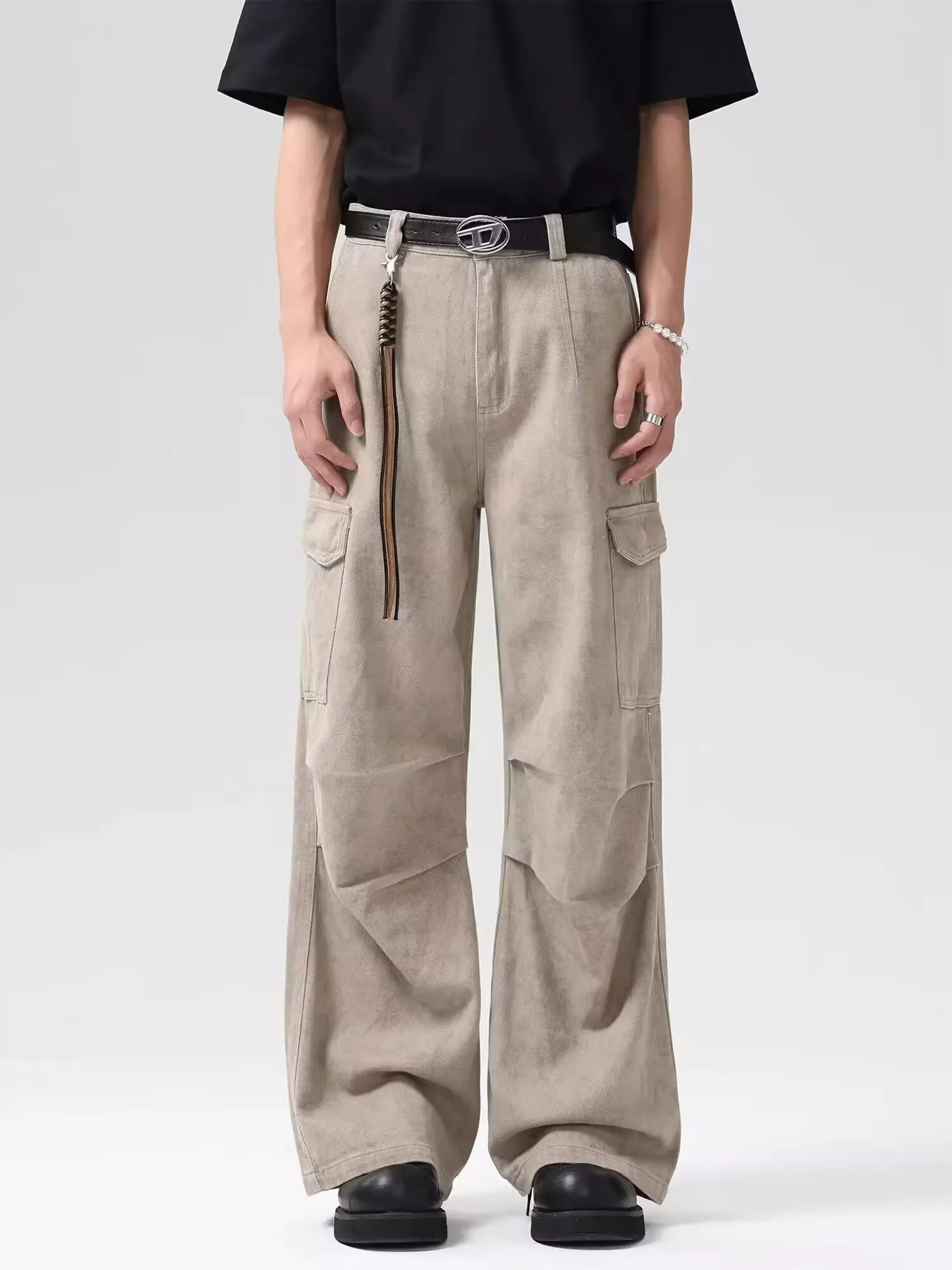 2024 Men's pants American style old washed wide leg retro loose trend street straight pants Straight Leg Hip Hop Pants Baggy pan
2024 Men's pants American style old washed wide leg retro loose trend street straight pants Straight Leg Hip Hop Pants Baggy pan