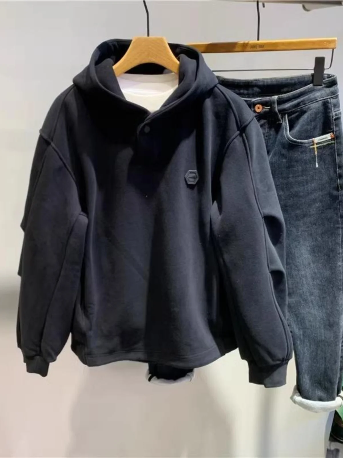 Men's Thiened Fce Hoodie Sweatirt Loose Fit Autumn Winter New Sle Casual Outerwear Faion Urban Sle Long Sve
Men's Thiened Fce Hoodie Sweatirt Loose Fit Autumn Winter New Sle Casual Outerwear Faion Urban Sle Long Sve