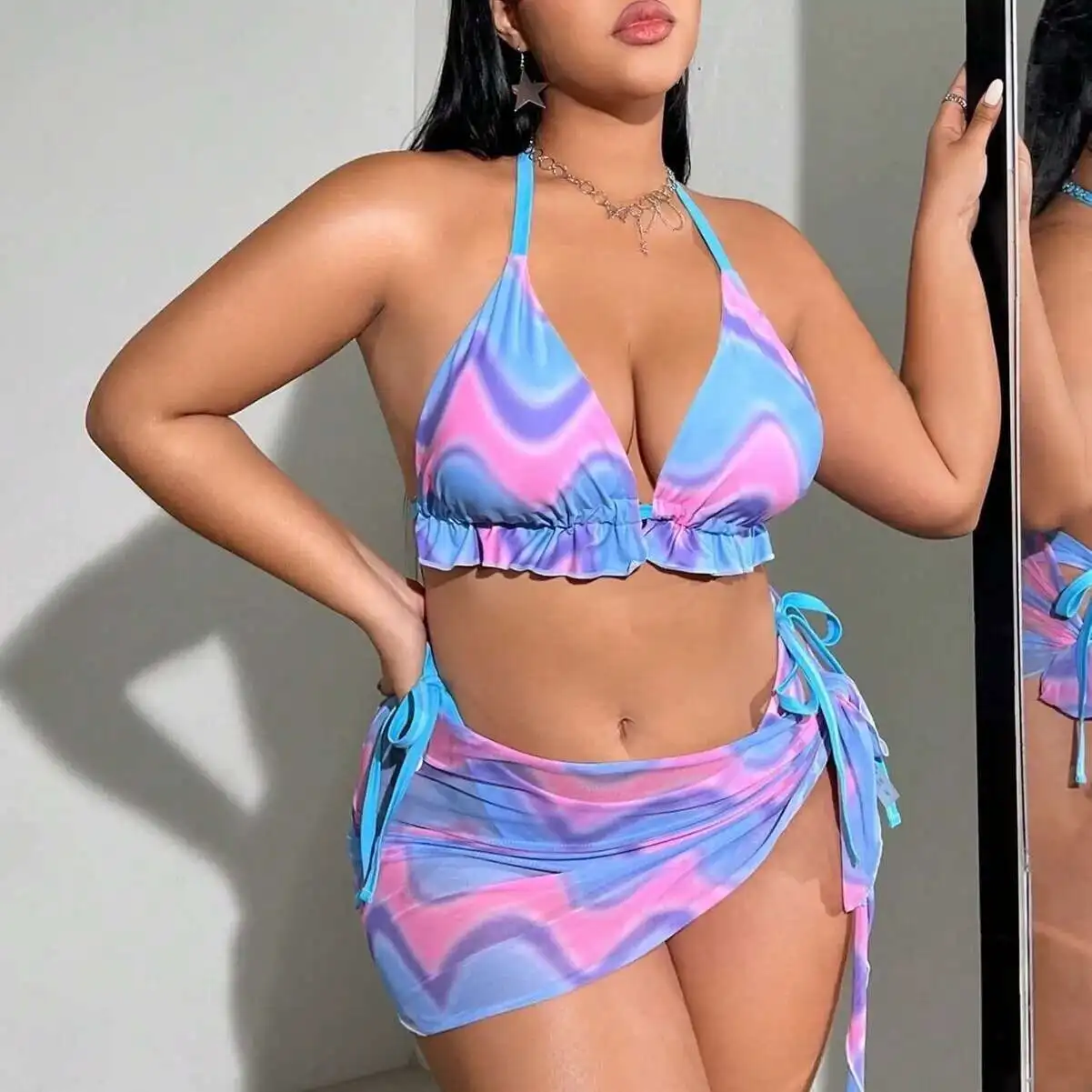 Large Size Split Swimsuit Women's New Sexy Bikini Three Piece Set with Printed Colors Bikini Swimsuit Elegantes Casual Y2k
Large Size Split Swimsuit Women's New Sexy Bikini Three Piece Set with Printed Colors Bikini Swimsuit Elegantes Casual Y2k