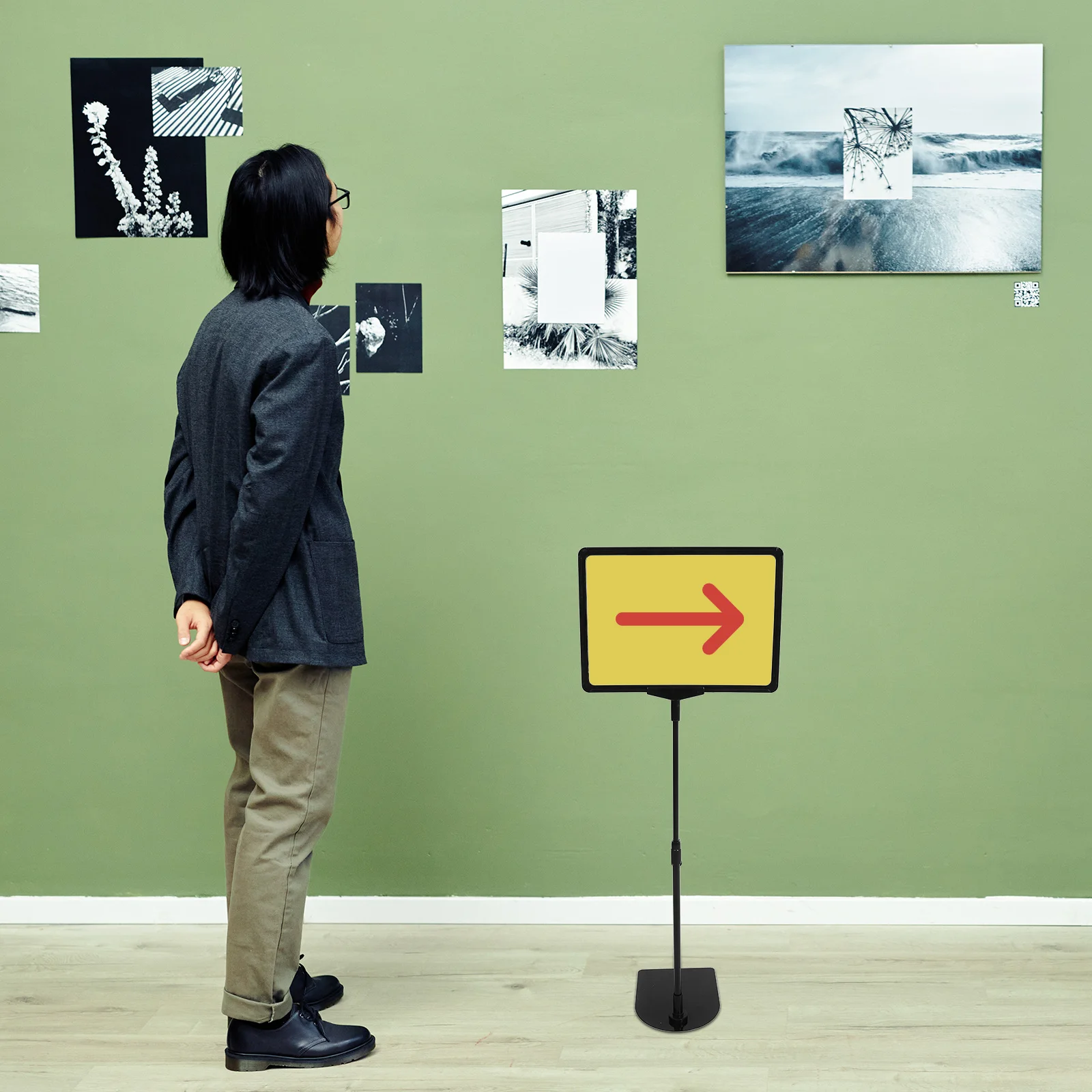 Poster Stand with Adjustable Height Floor Standing and Desktop Display Holder for Posters Signs and Banners Silver Metal Frame
Poster Stand with Adjustable Height Floor Standing and Desktop Display Holder for Posters Signs and Banners Silver Metal Frame