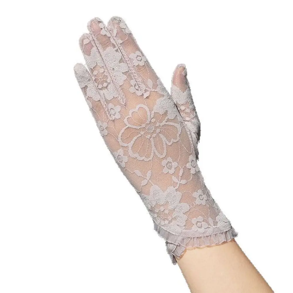 Elegant Thin Sunscreen Gloves Sun Protection Anti-Slip Lace Glove Breathable Car Driving Mittens Cycling
Elegant Thin Sunscreen Gloves Sun Protection Anti-Slip Lace Glove Breathable Car Driving Mittens Cycling