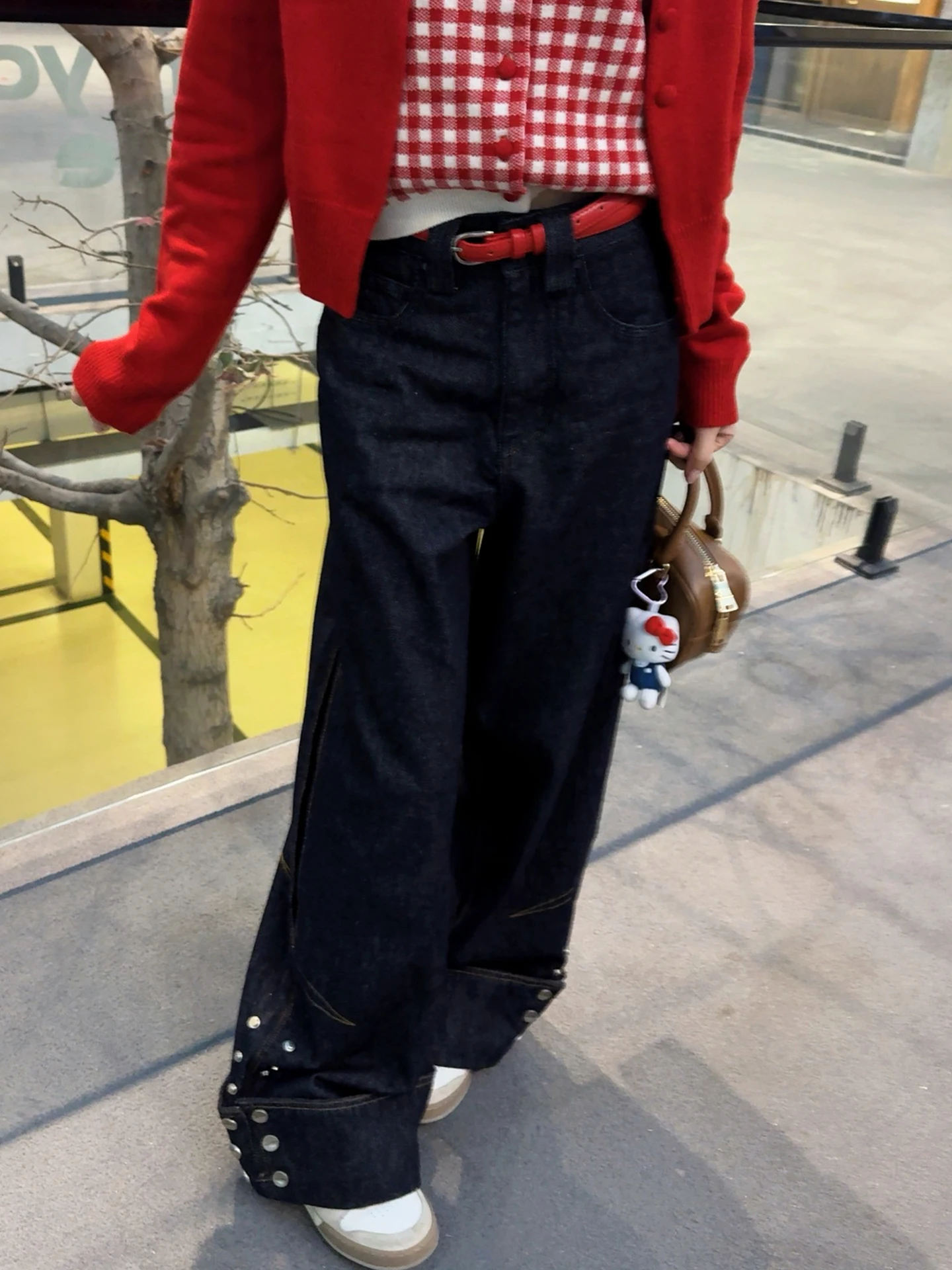 Оригинальные джинсы Asbr C Material Belted Red Knife, универсальные, с завышенной талией, из смесового хлопка, весна 2026, женская мода
Оригинальные джинсы Asbr C Material Belted Red Knife, универсальные, с завышенной талией, из смесового хлопка, весна 2026, женская мода