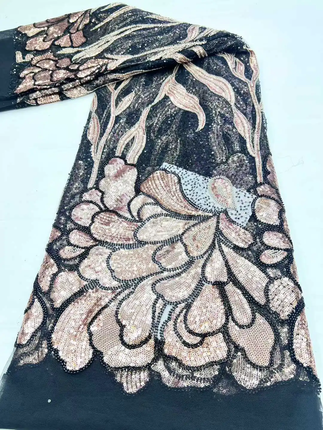 African Sequins And Beaded Lace Fabric 2026 Fashion Embroidery Lace French Nigerian Tulle Lace Fabric for Women's Wedding Dress
African Sequins And Beaded Lace Fabric 2026 Fashion Embroidery Lace French Nigerian Tulle Lace Fabric for Women's Wedding Dress