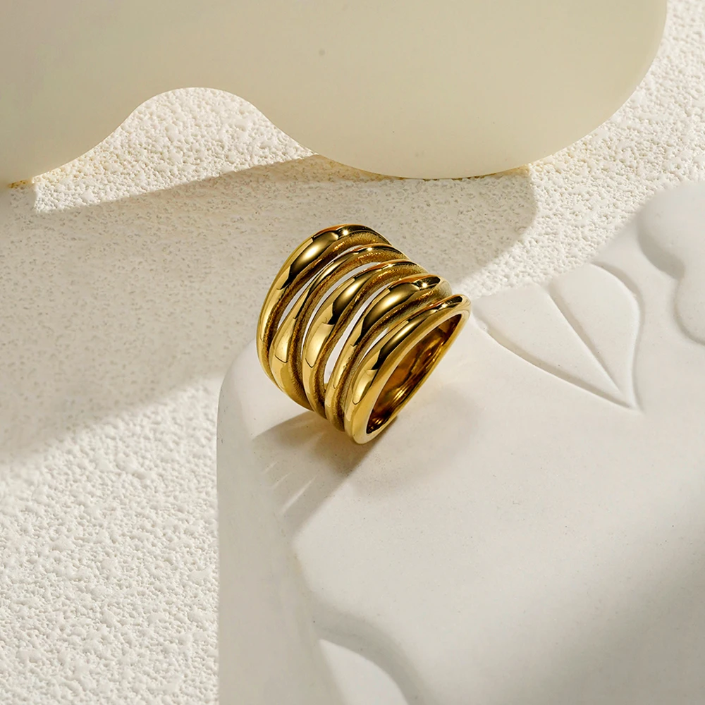 ENFASHION Anillos Mujer Irregular Line Wide Ring For Women Stainless steel 18K Plated Gold Fashion Cocktail Jewelry R254550 
ENFASHION Anillos Mujer Irregular Line Wide Ring For Women Stainless steel 18K Plated Gold Fashion Cocktail Jewelry R254550