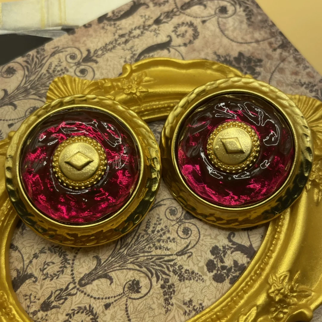 New Vintage Wheel Jelly Glass Ear Clip Earrings Fashion Jewelry For Women
New Vintage Wheel Jelly Glass Ear Clip Earrings Fashion Jewelry For Women