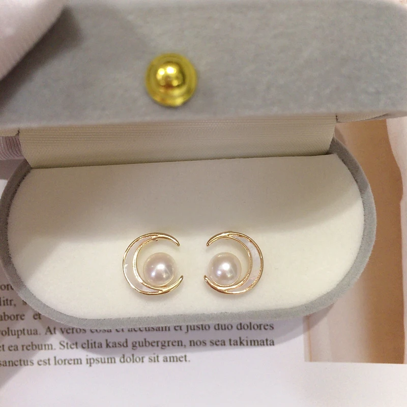 ZHBORUINI 2024 14K Gold Plated Crescent Moon Genuine Natural Freshwater Pearl Earrings Natural Fritillaria For Women Jewelry
ZHBORUINI 2024 14K Gold Plated Crescent Moon Genuine Natural Freshwater Pearl Earrings Natural Fritillaria For Women Jewelry