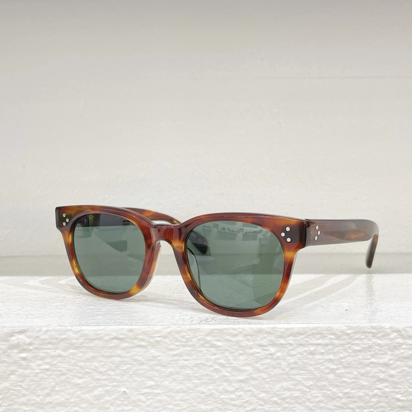 Fashion Sun Glasses Acetate Design Casual Men's Sunglasses Afton Fashion glasses Woman OV5545 Stylish lentes de sol mujer
Fashion Sun Glasses Acetate Design Casual Men's Sunglasses Afton Fashion glasses Woman OV5545 Stylish lentes de sol mujer
