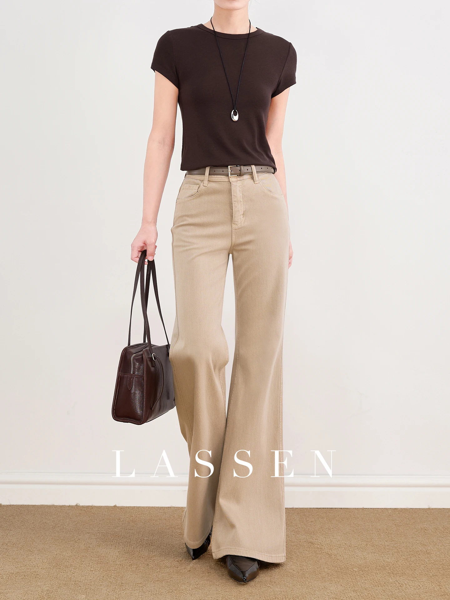 Ultra Model Series Women's Bell Bot Jeans High Waist Cotton Stretchy Khaki Color Spring Season Commute Sle ket Detail
Ultra Model Series Women's Bell Bot Jeans High Waist Cotton Stretchy Khaki Color Spring Season Commute Sle ket Detail